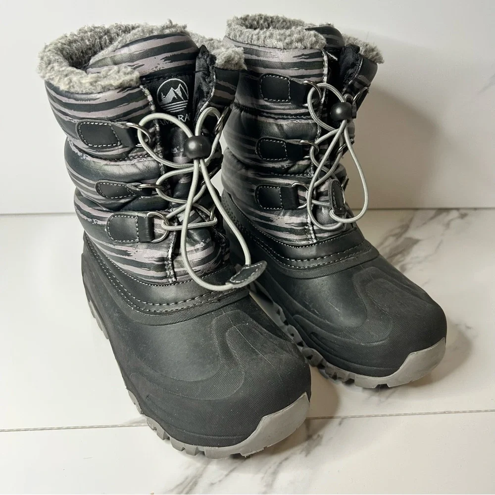 Tamarack Kids Snow Boots Water Resistant Insulated Size 3